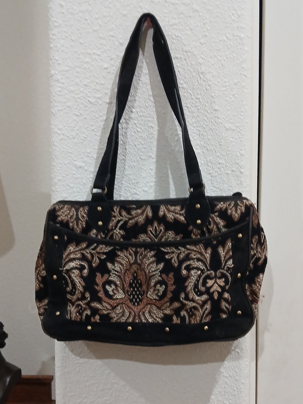 Black and Gold Floral Jacquard Shoulder Bag